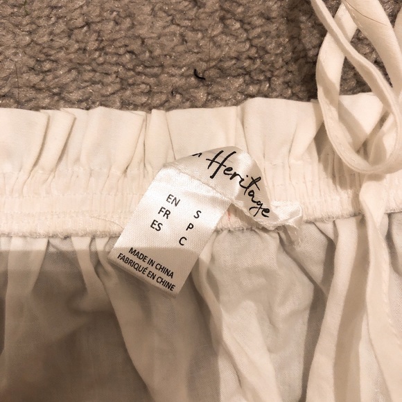 ✨BRAND NEW✨ string open shoulder top - Picture 2 of 3